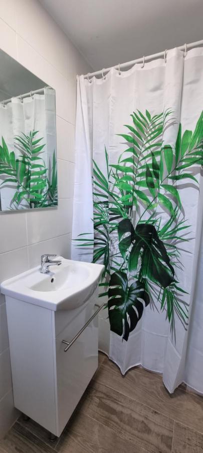 Hostal La Cabana Salou Bagian luar foto