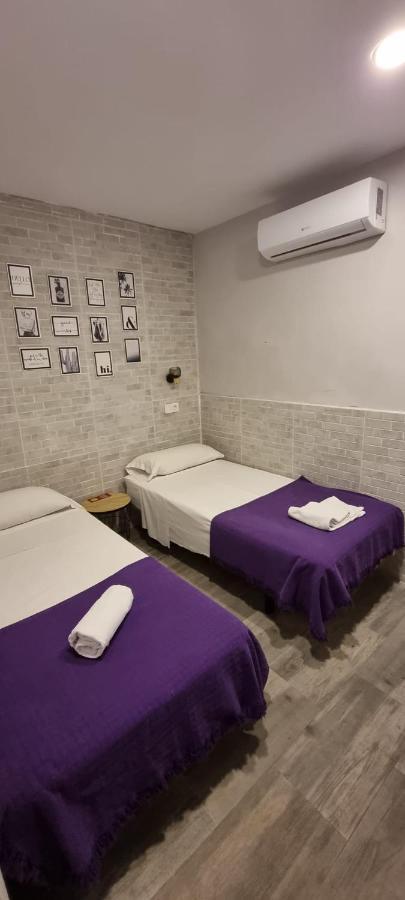 Hostal La Cabana Salou Bagian luar foto