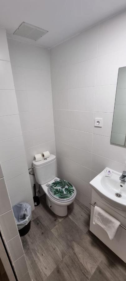 Hostal La Cabana Salou Bagian luar foto