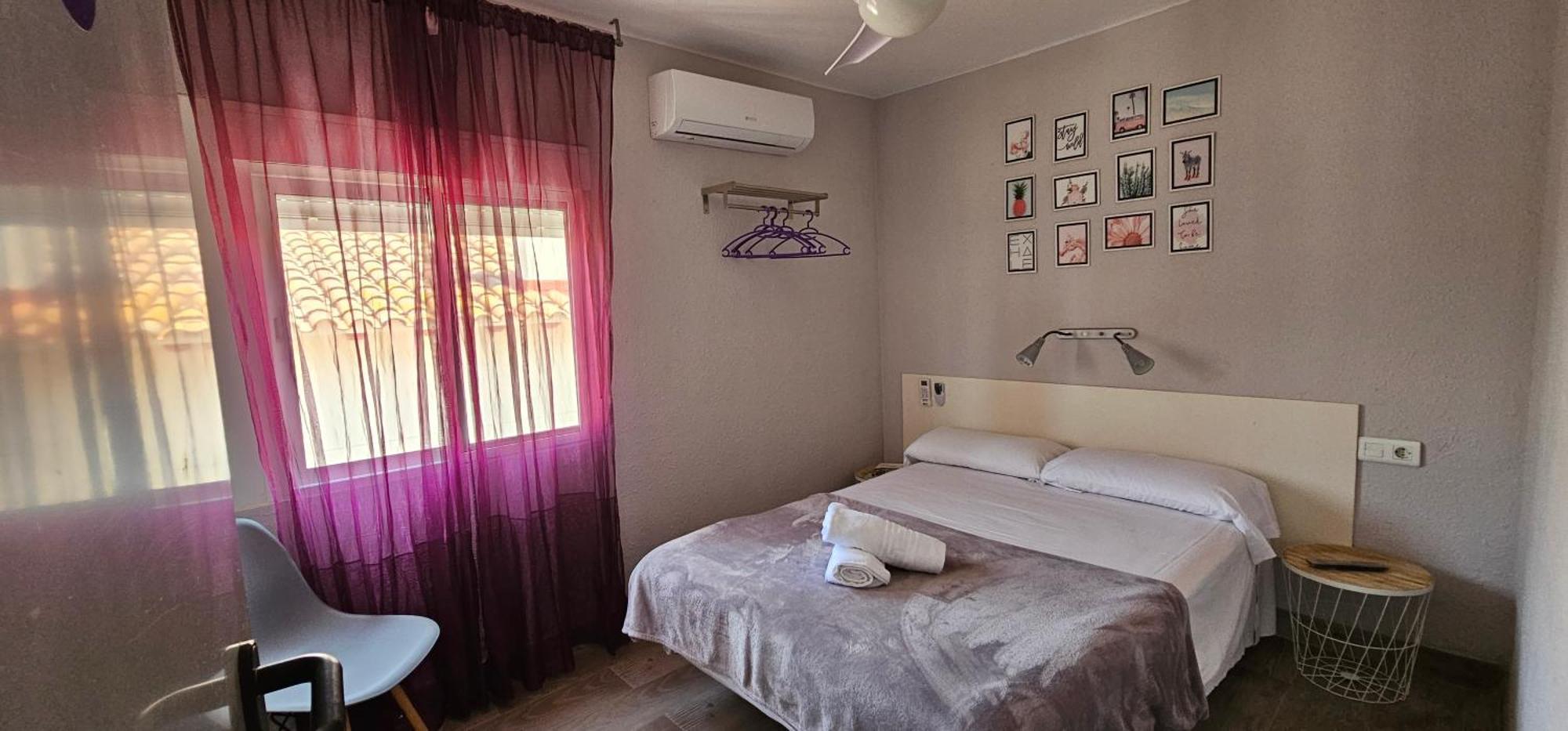 Hostal La Cabana Salou Bagian luar foto