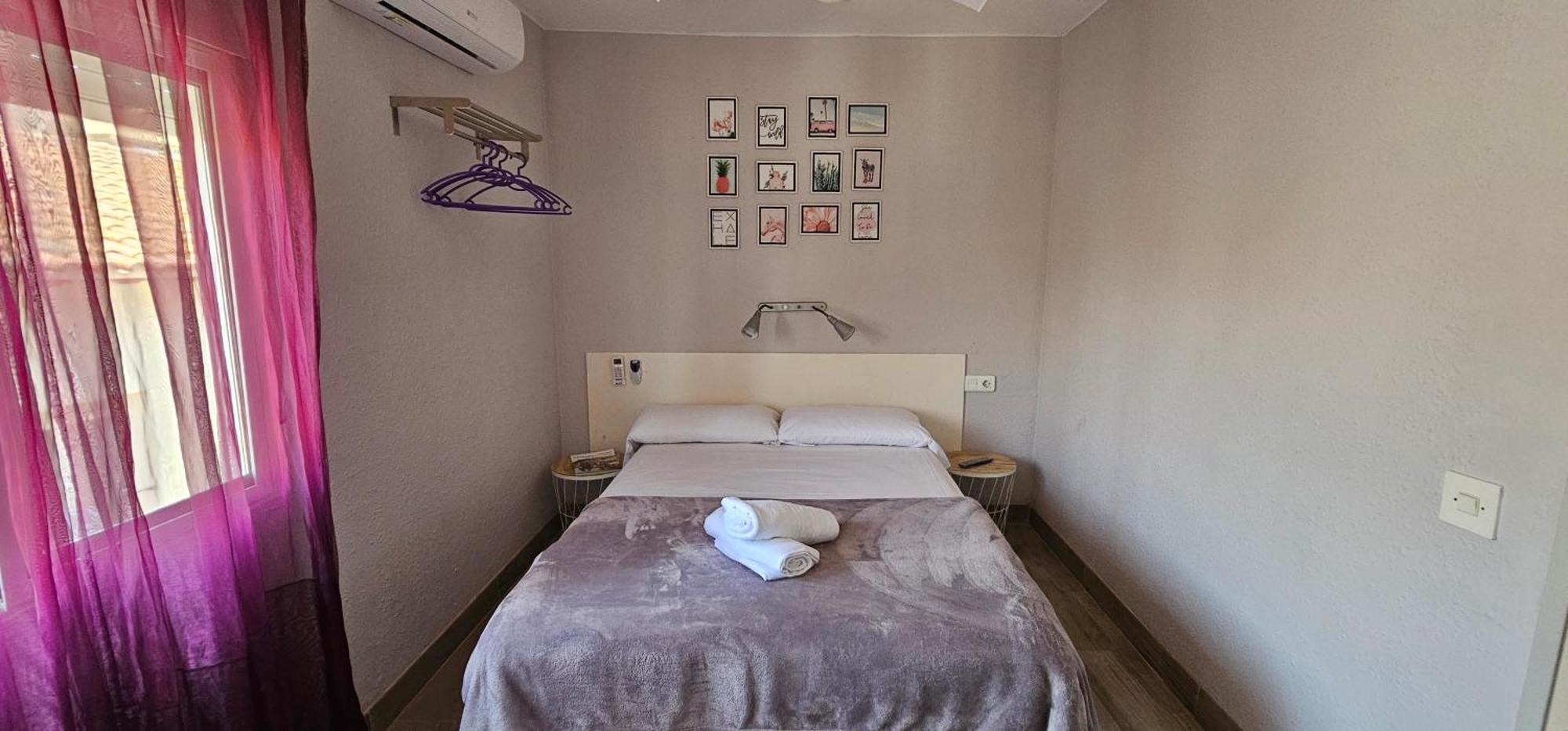 Hostal La Cabana Salou Bagian luar foto